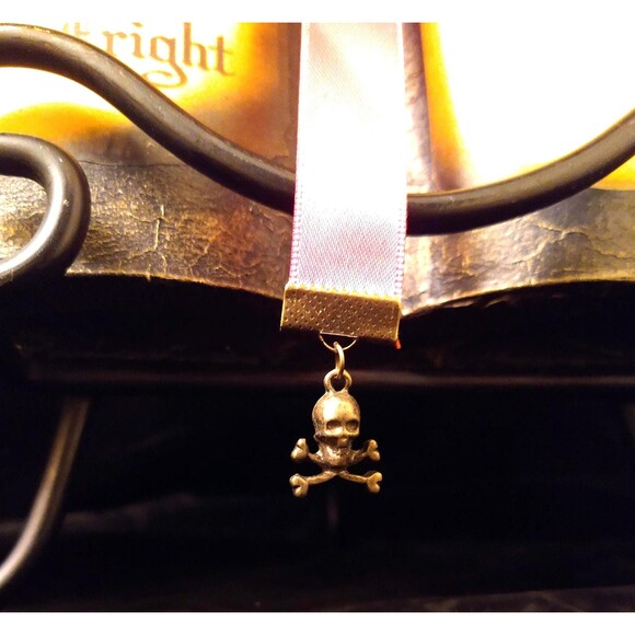 SNOW WHITE Peddlers Disguise Poison Apple Antidote Halloween Evil Queen Spell - Picture 4 of 5